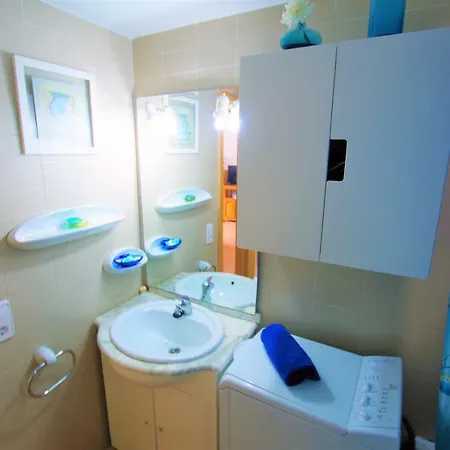 V&v Lloret: Blau With Pool And Parking Apartment