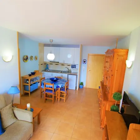 V&v Lloret: Blau With Pool And Parking Lloret de Mar
