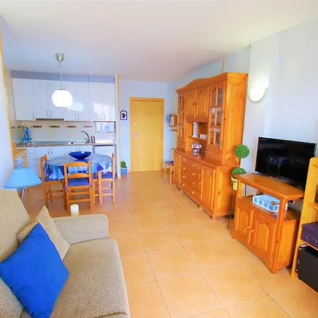 Apartment V&v Lloret: Blau With Pool And Parking