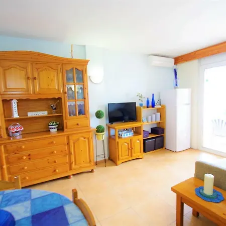 V&v Lloret: Blau With Pool And Parking *