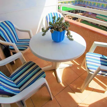 V&v Lloret: Blau With Pool And Parking * Lloret de Mar
