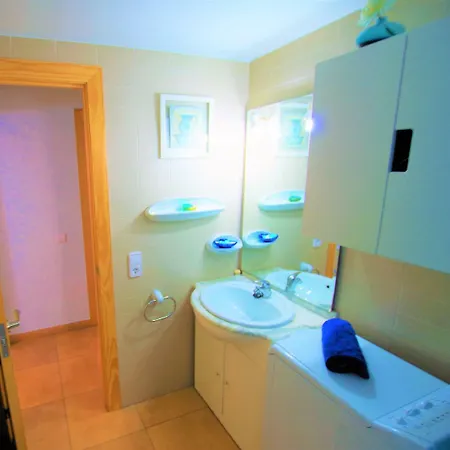 Apartment V&v Lloret: Blau With Pool And Parking *